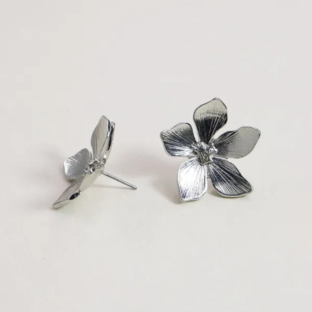 Silver Gilded Floral CZ Diamond Flower Stud Earrings NEW - Picture 3 of 8